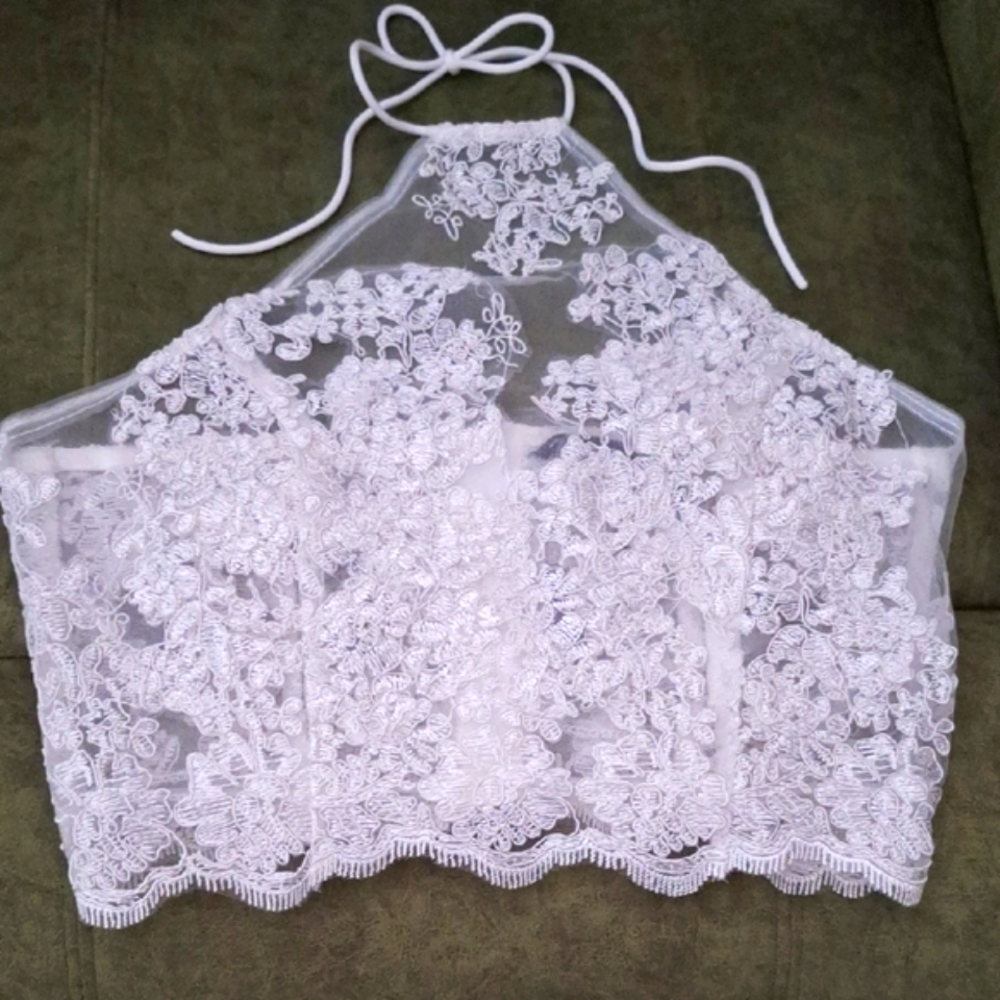 Simplee White Lace Detail Top
